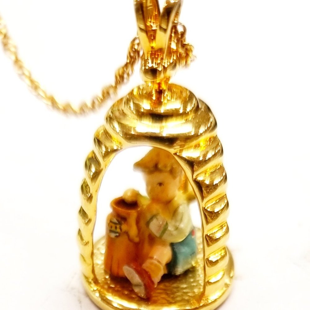 Miniature Honey Lover Pendant